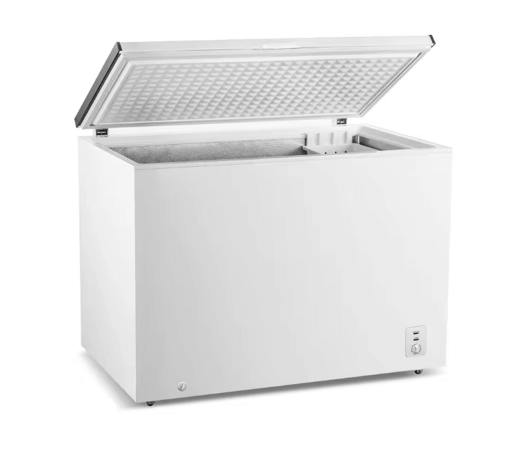 Durable chest freezer with open lid, perfect for supermarkets and restaurants, built for heavy use.