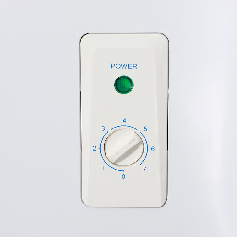 KRD Commercial Chest Freezer 144 Litres Solid Lid 710x540x835mm White BD-155k