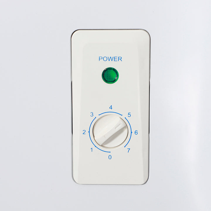 KRD Commercial Chest Freezer 144 Litres Solid Lid 710x540x835mm White BD-155k