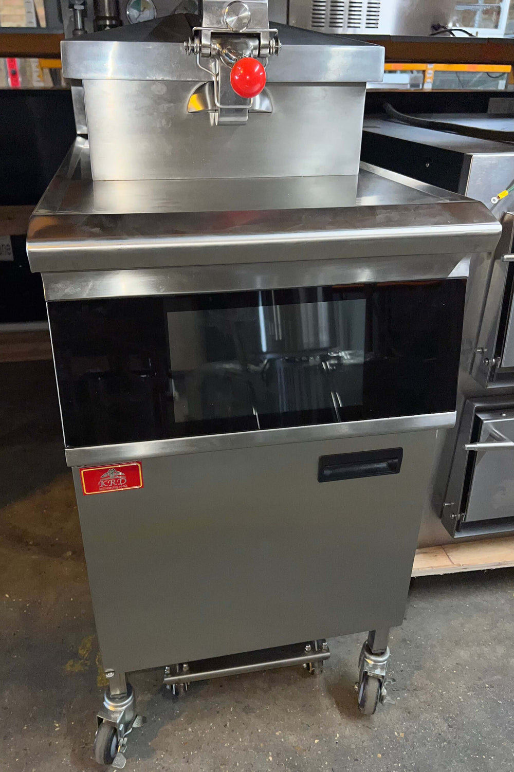 LCD Touchscreen pressure fryer by KRD Catering