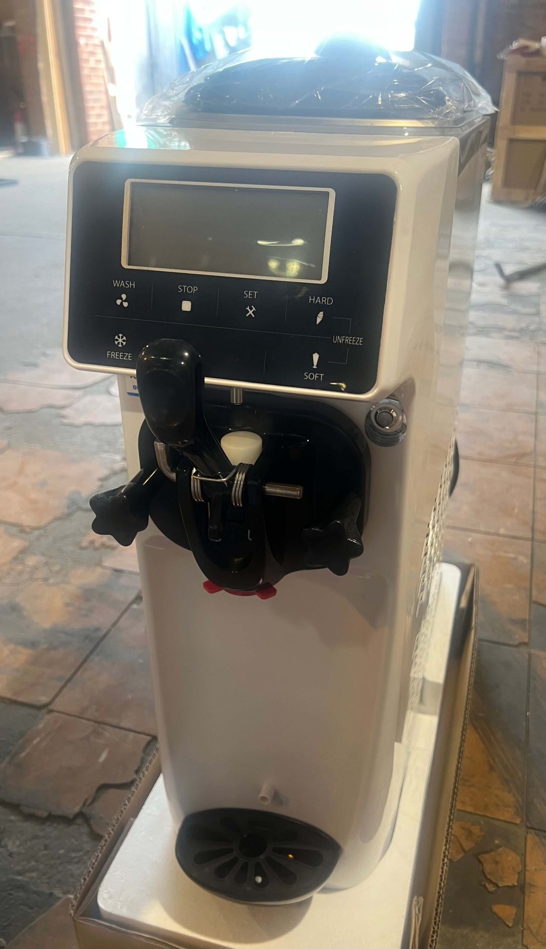 KRD Soft Serve Ice Cream Machine with Air Pump Function 16-18L/H Table Top