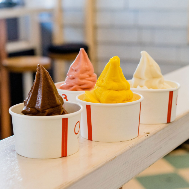 KRD Three Flavour Soft Serve Ice Cream & Frozen Yoghurt Machine with Air Pump Function 20-25L/H
