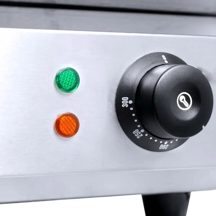 KRD Commercial Griddle control panel with dial thermostat and indicator lights. Size: 550x450x230mm, 3kW Electric OP821.